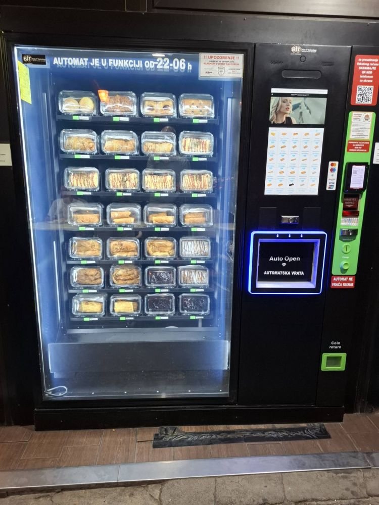Prodajem vending mašinu TCN za prodaju raznih proizvoda